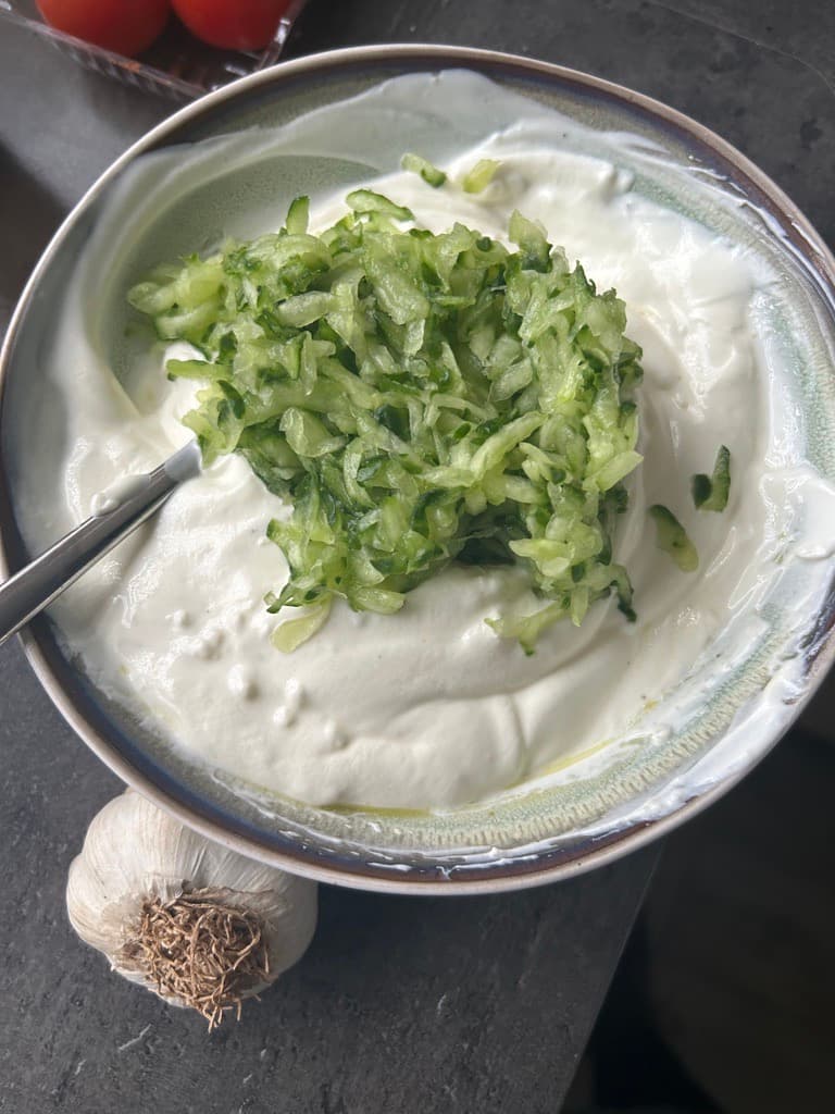 Tsatsiki a.k.a. Hannieballensaus