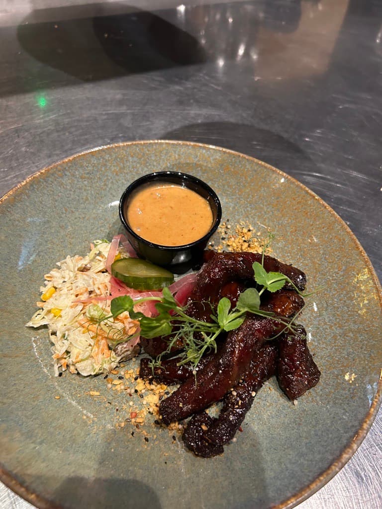 Ribvingers met adobomayo