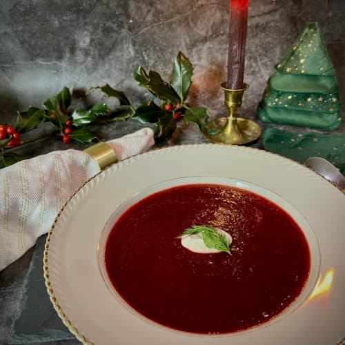 Soep van gerookte rode biet