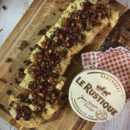 Ciabatta camembert met hot bacon